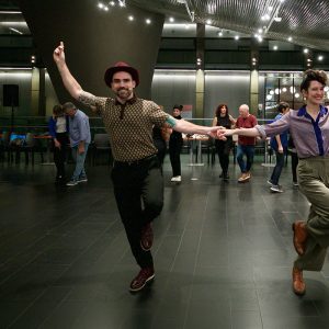 Mejor bailemos… swing!